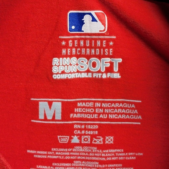 Cincinnati Reds T-Shirt Mens Size Medium Red Baseball MLB Genuine Merchandise - Picture 2 of 7